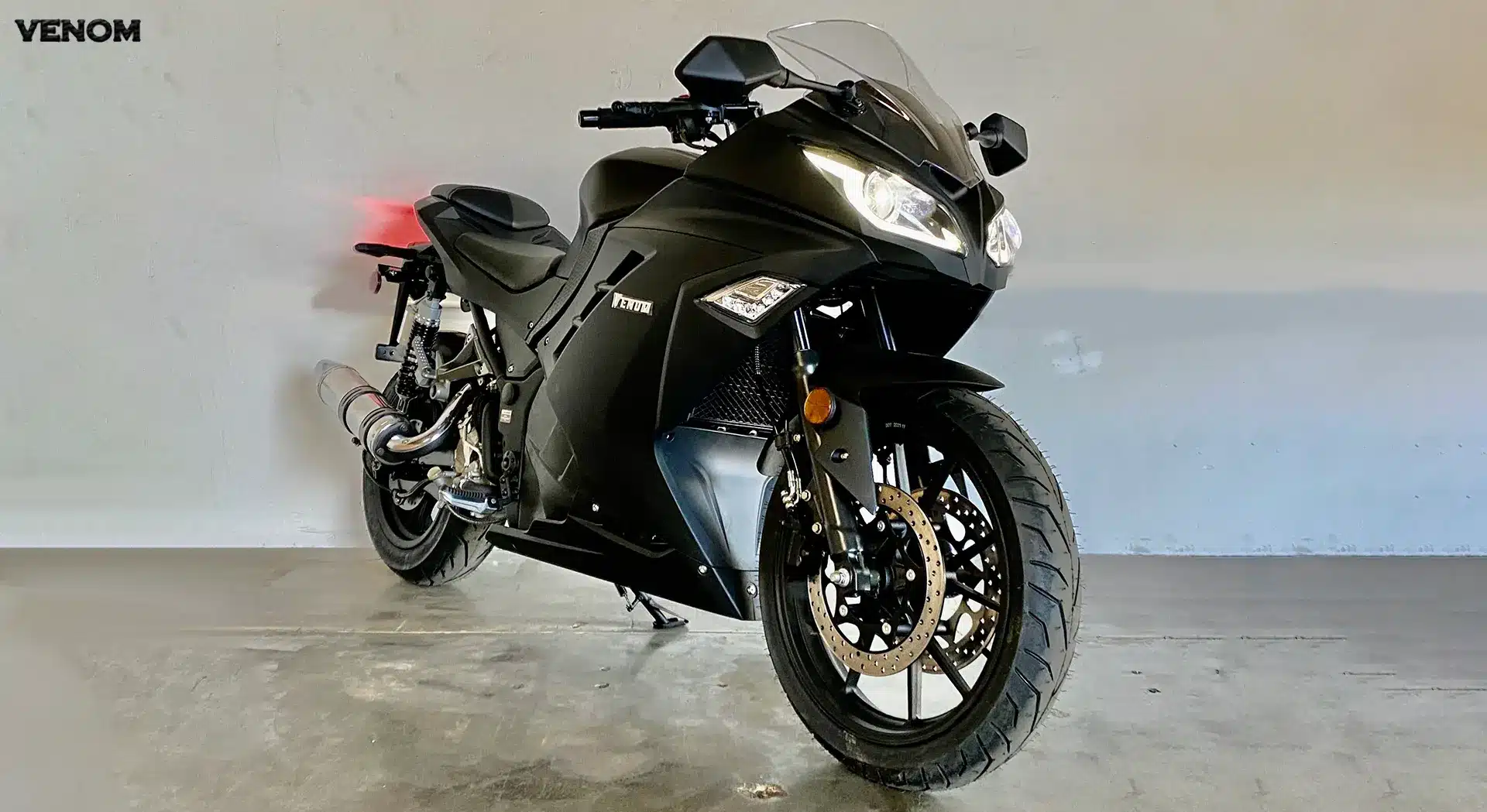 Venom X22 GT Depan Venom X22 GT Baru, Motor Sport 220cc Bertransmisi Matic?