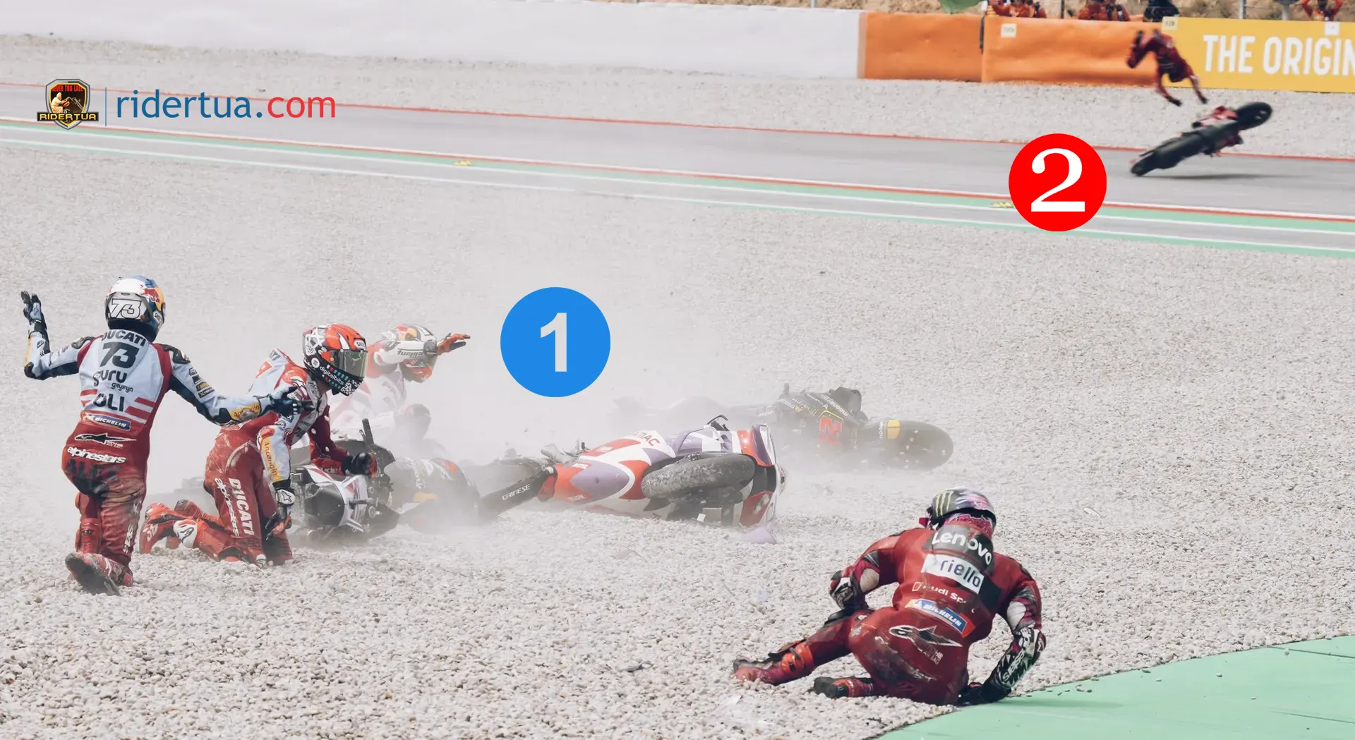 Ajaib! Dua Peristiwa Crash Dalam Satu Frame, Sial Ducati? 1 Crash Catalunya 2023