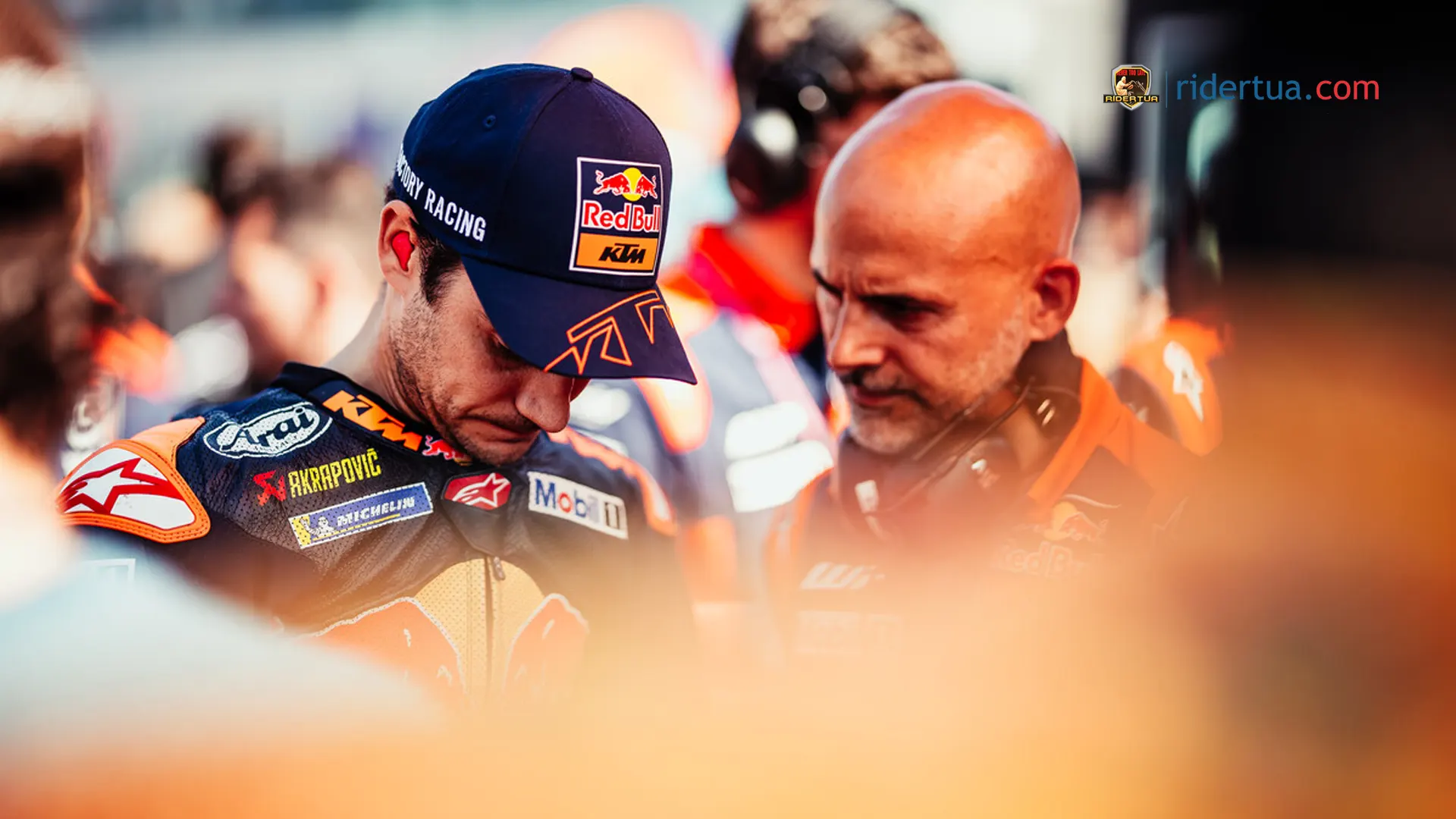 Kenapa Dani Pedrosa Tidak Menyerang Pecco? Ini Jawaban KTM! 2 Esteban Garcia - Dani Pedrosa - KTM