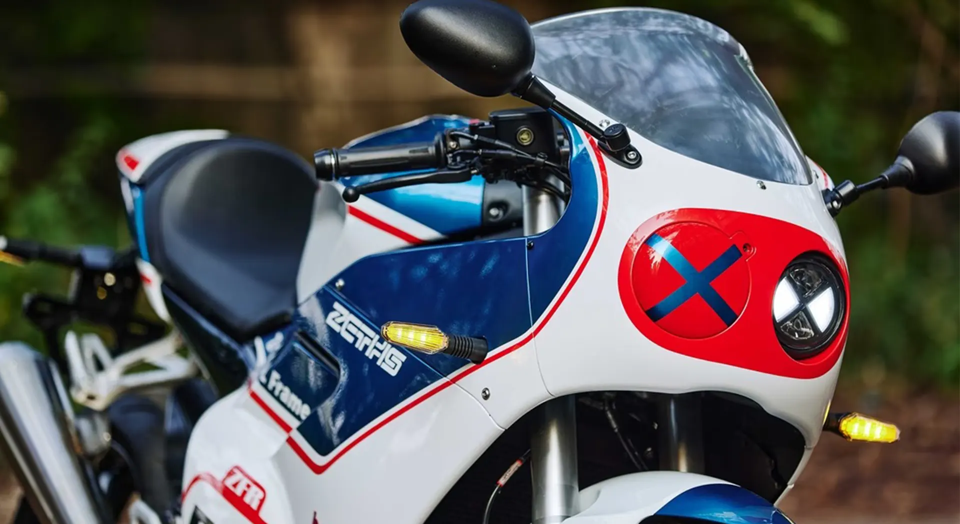 Motor Sport Retro Bergaya Tahun 90-an, Zeth Hadirkan ZFR 525 R 1 Motor Sport Retro Bergaya Tahun 90-an, Zeth Hadirkan ZFR 525 R