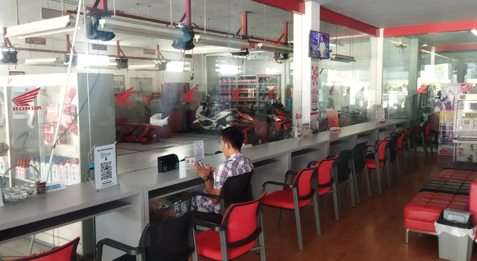 Para Peserta Honda Bikers Day 2023 Mendapat Layanan Perawatan Spesial 1 Para Peserta Honda Bikers Day 2023 Mendapat Layanan Perawatan Spesial