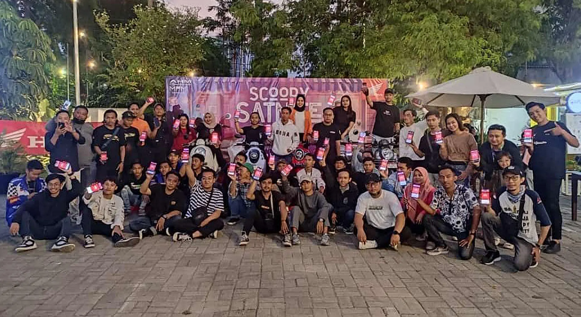 Komunitas dan Konsumen Honda Scoopy Riding Bareng di Acara Scoopy Satnite Fever