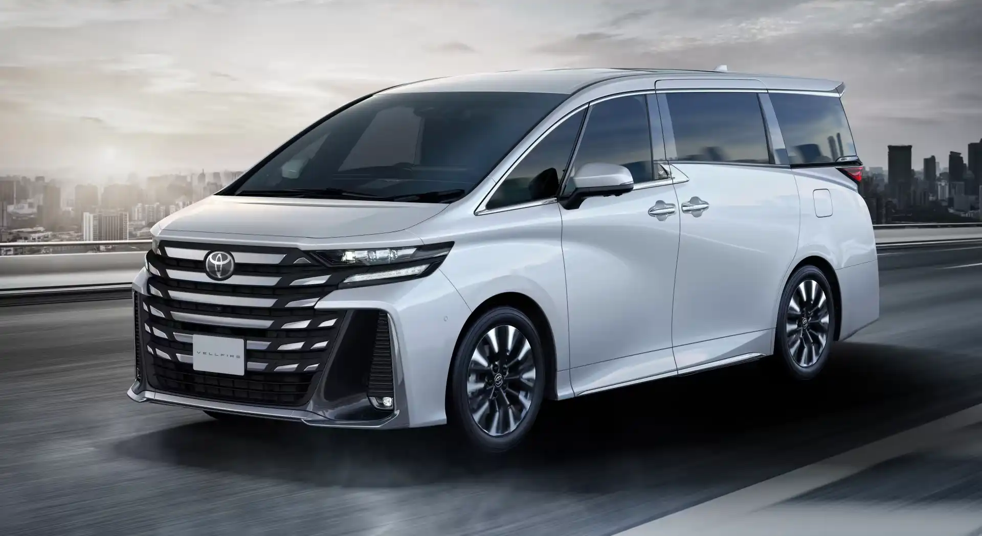 Penjualan Mobil di IIMS 2024 Capai 19,2 Ribu Unit! 1 Penjualan Mobil di IIMS 2024 Capai 19,2 Ribu Unit!
