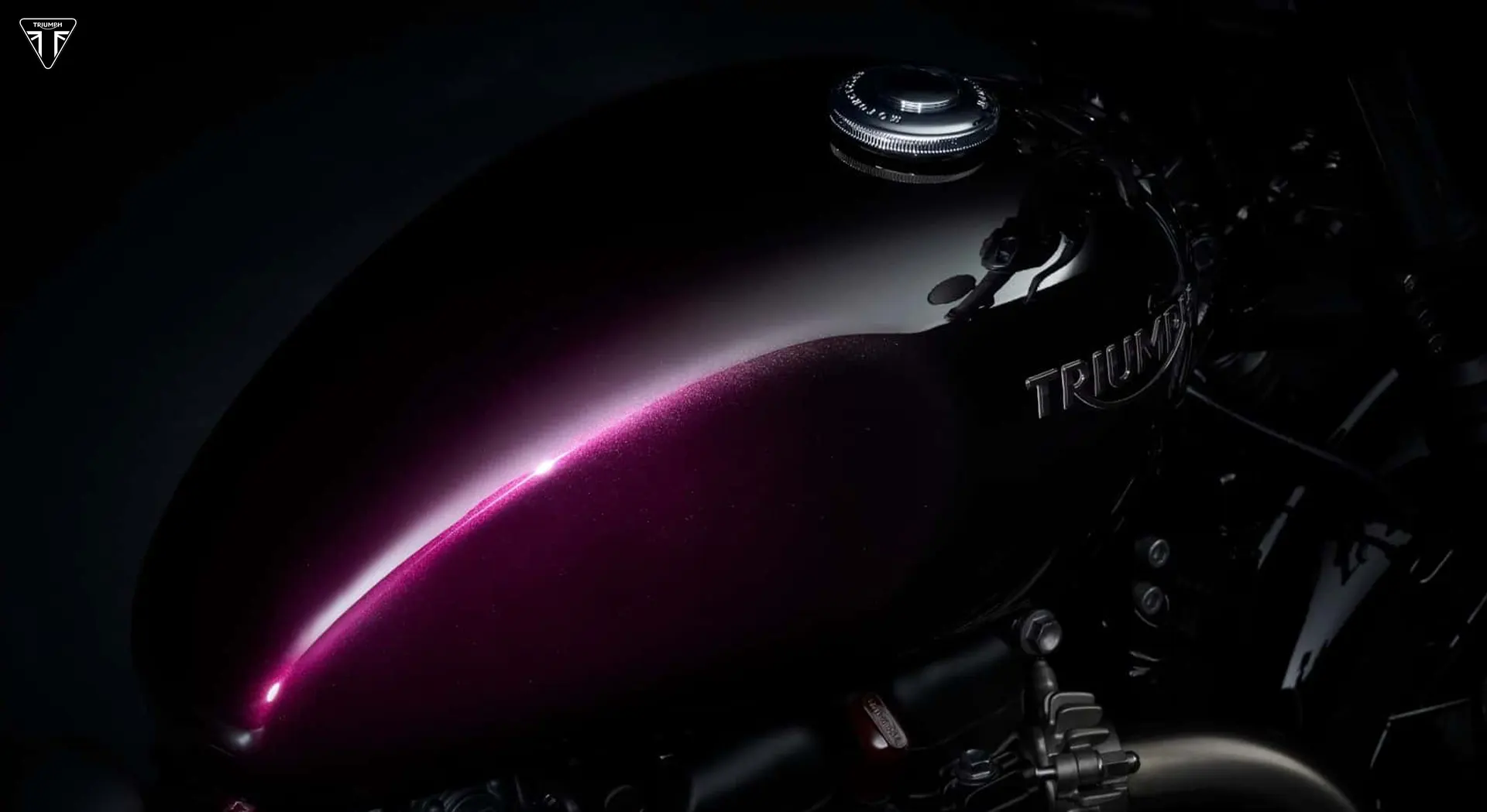 Warnanya Keren! Triumph Rilis Bonneville Stealth Edition dengan Cat Spesial 1 Warnanya Keren! Triumph Rilis Bonneville Stealth Edition dengan Cat Spesial