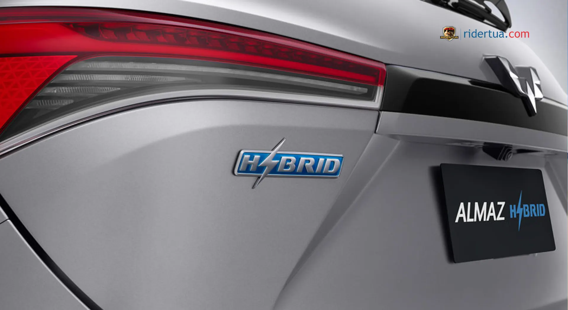 Berapa Biaya Servis Mobil Hybrid? 2 Wuling Almaz Hybrid