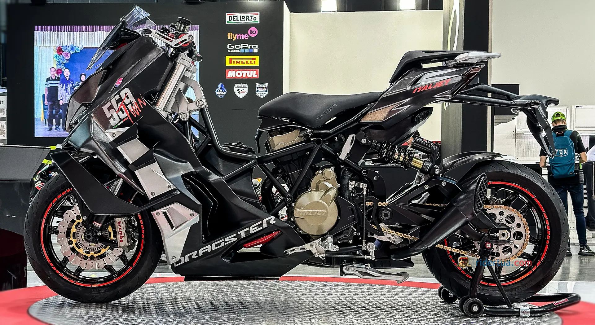 Italjet Dragster 559 Twin : Skuter Sangar dengan Tenaga 58 HP!