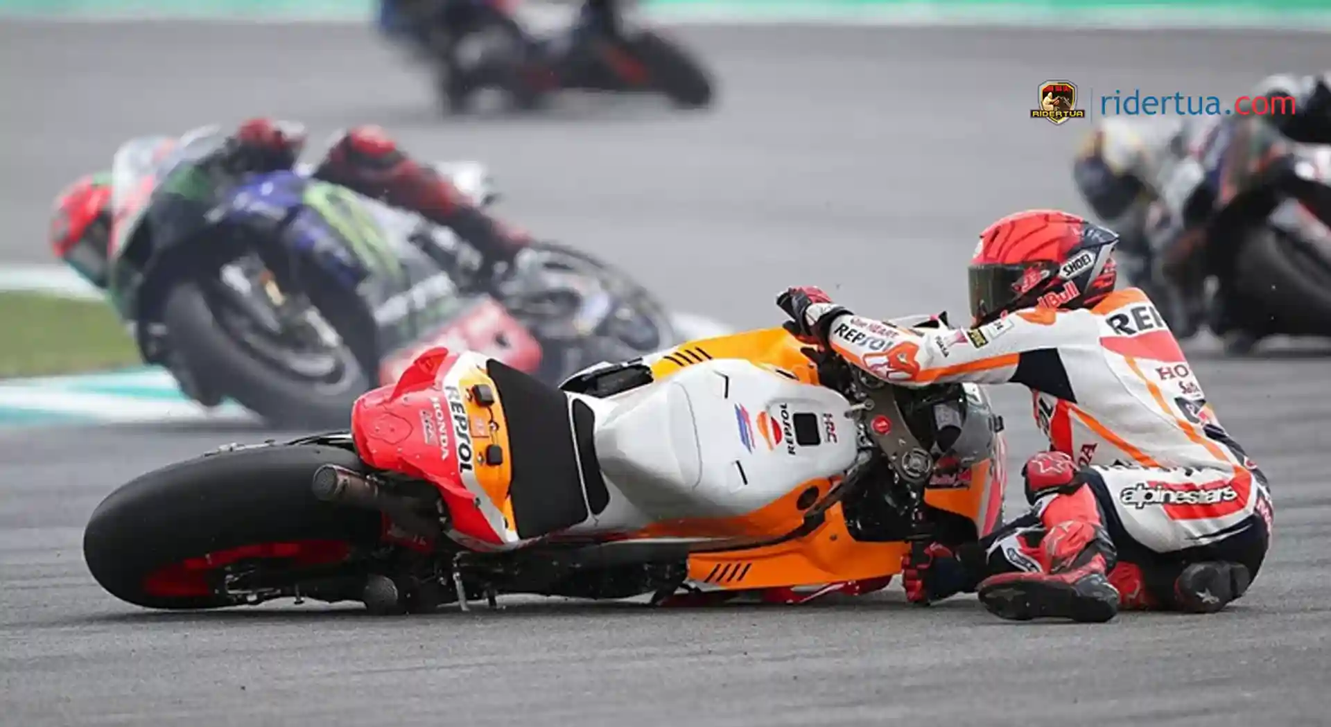 Marc Marquez Minta Motor Lebih Ringan Selama 2 Tahun Tapi Gak Dikasih, Sekarang Honda Malah Buat Motor yang Ringan dalam 2 Bulan! 1 Marc Marquez - crash