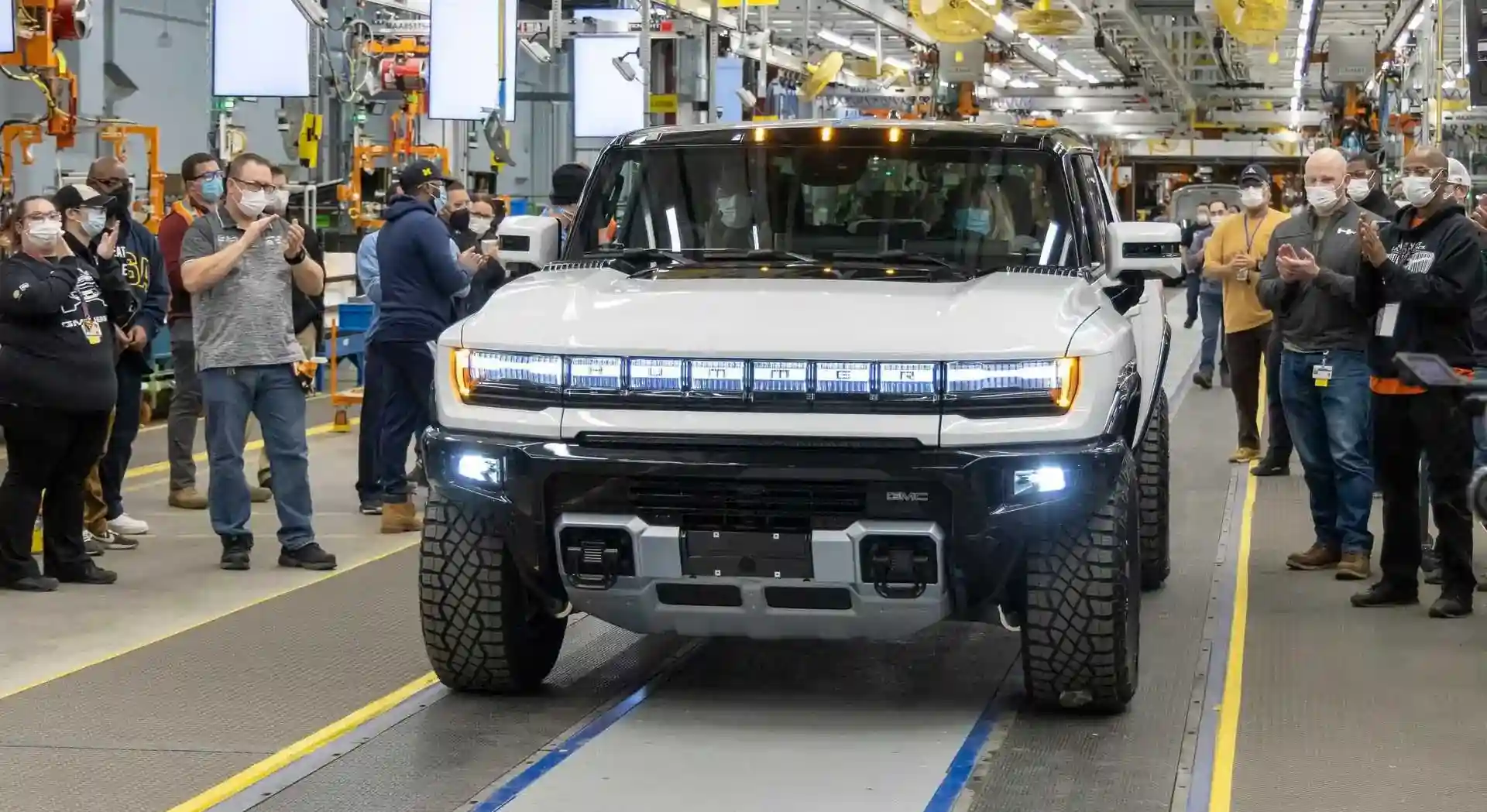 Mobil SUV Legendaris Hummer Kembali Hadir Sebagai Mobil Listrik 1 Mobil SUV Legendaris Hummer Kembali Hadir Sebagai Mobil Listrik