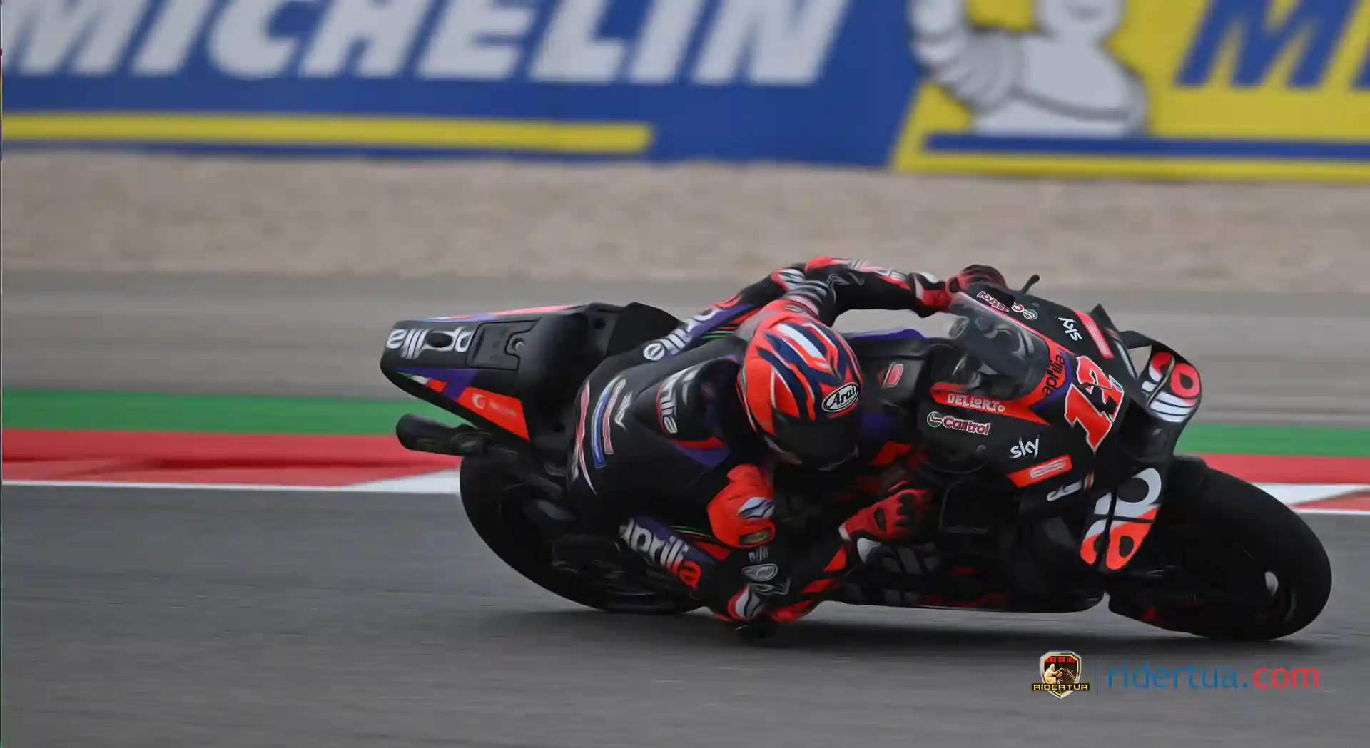 Maverick Vinales : Gearbox Problem, The 'Gorilla' Was Thrown From His Bike 1 Maverick Vinales