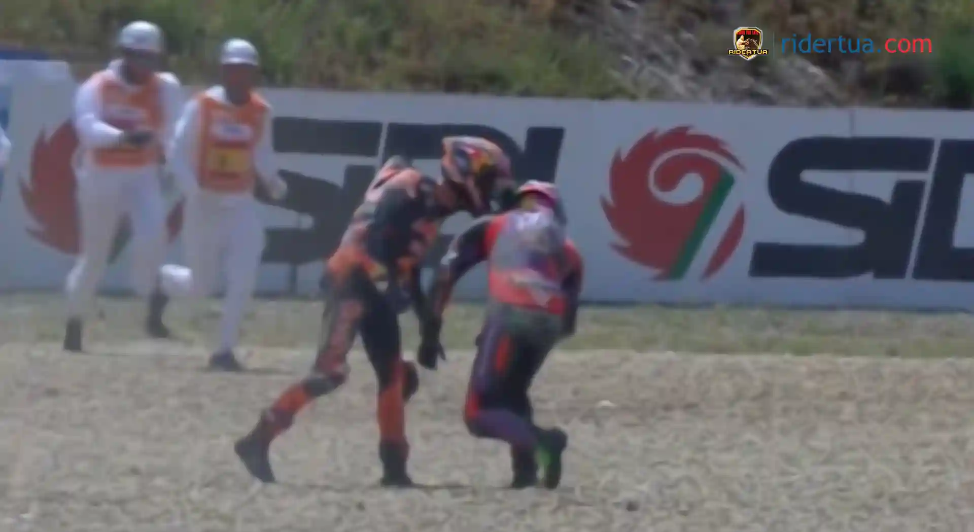 Franco Morbidelli : Too Risky Maneuver, Sledding Jack Miller 1 Jack Miller - Franco Morbidelli - clash