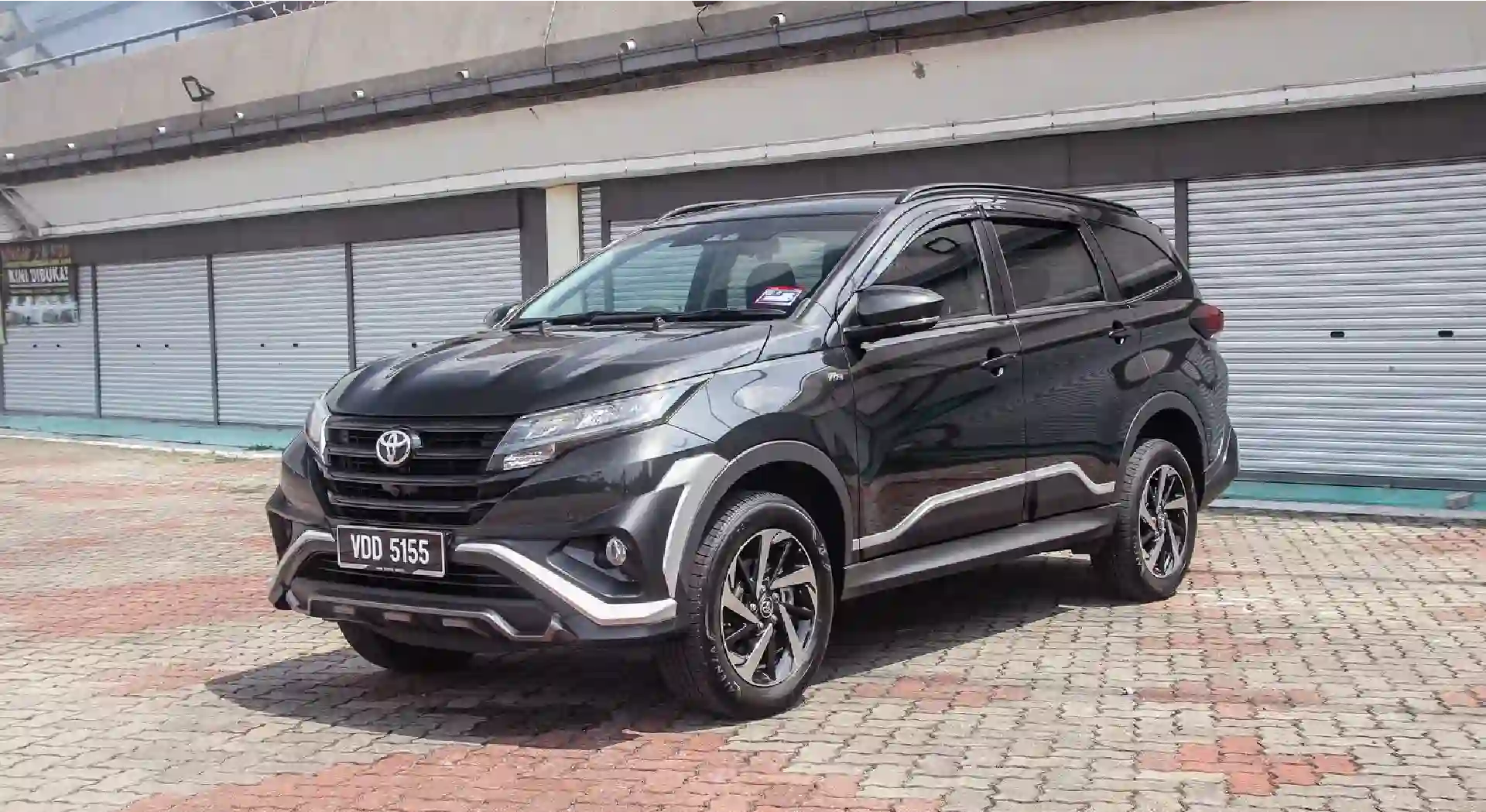 Penjualan Mobil Tahun Depan Bisa Tembus Satu Juta Unit? 1 Toyota Rush Bekasi