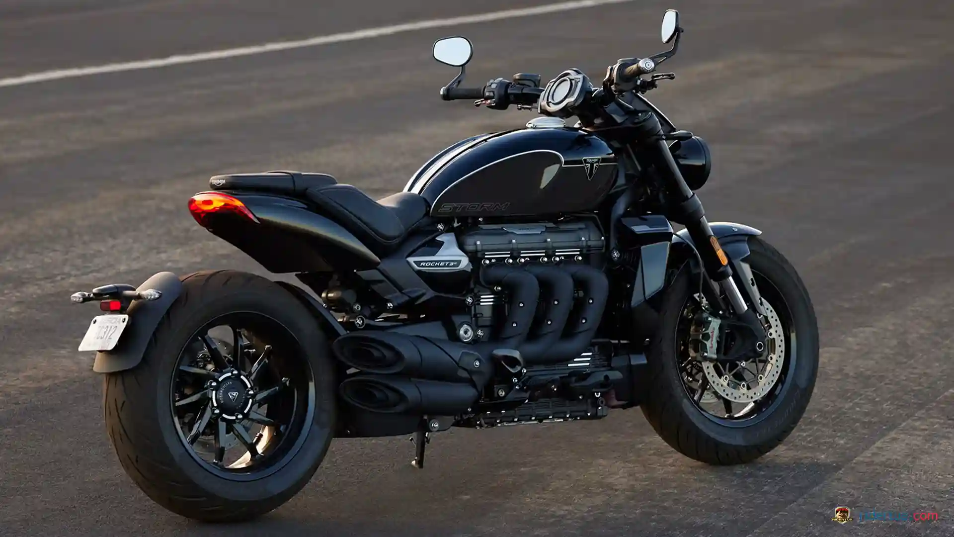 Bermesin 3 Silinder, Triumph Rocket 3 Storm R dan GT Dapat Pembaruan 1 Bermesin 3 Silinder, Triumph Rocket 3 Storm R dan GT Dapat Pembaruan