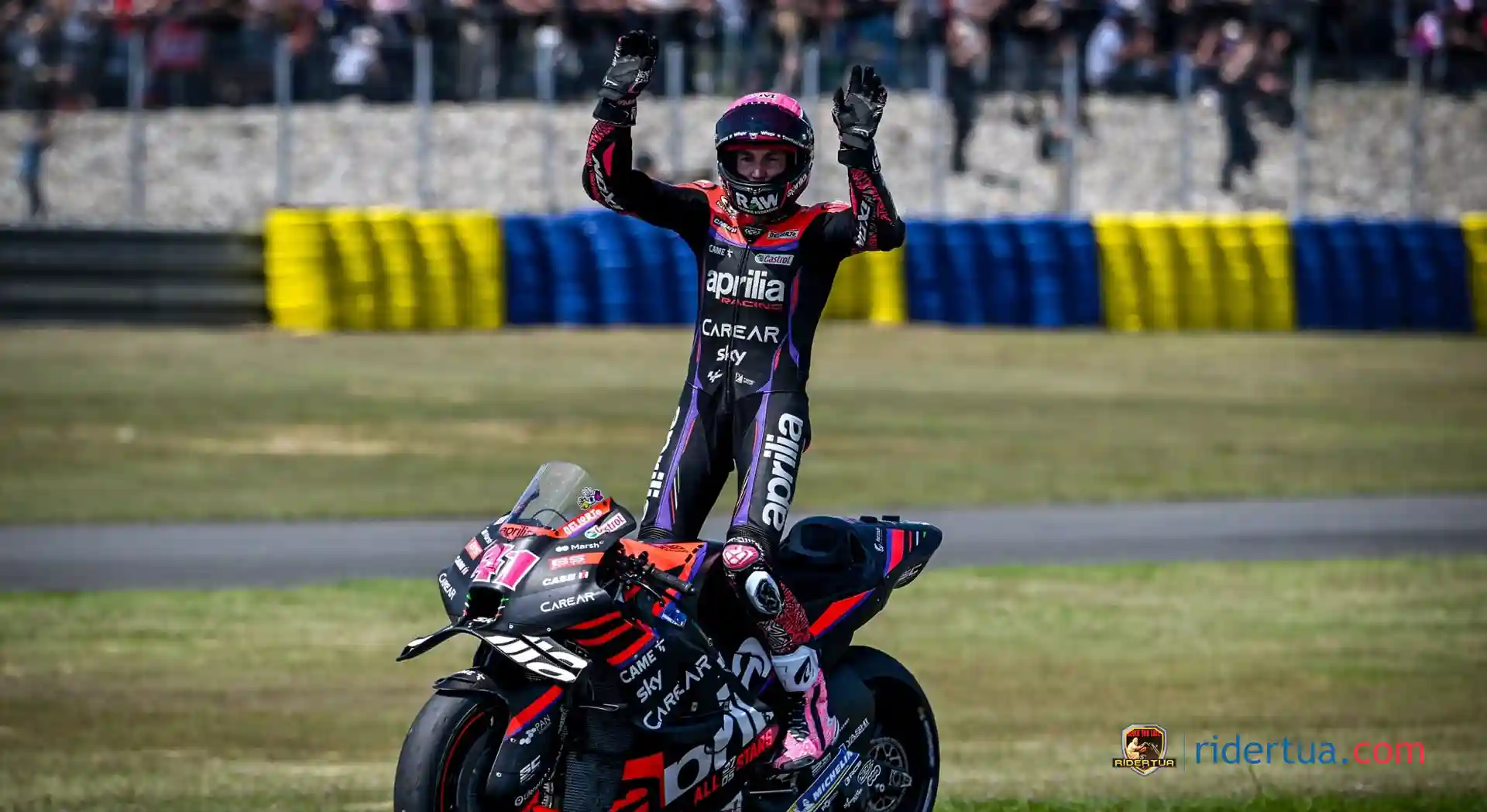 Aleix Espargaro : Ingin Menang Setidaknya Sekali Sebelum Saya Pergi 1 Aleix Espargaro - Aprilia