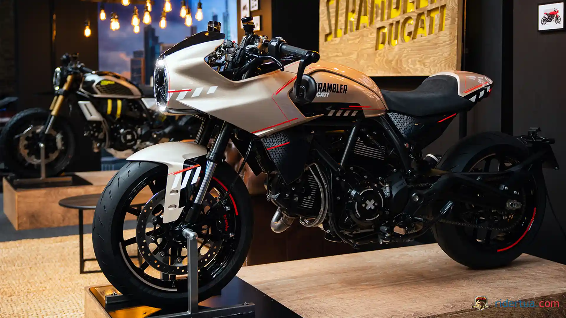 Motor Kustom Bergaya Scrambler, Ducati Resmi Kenalkan CR24l dan RR24l