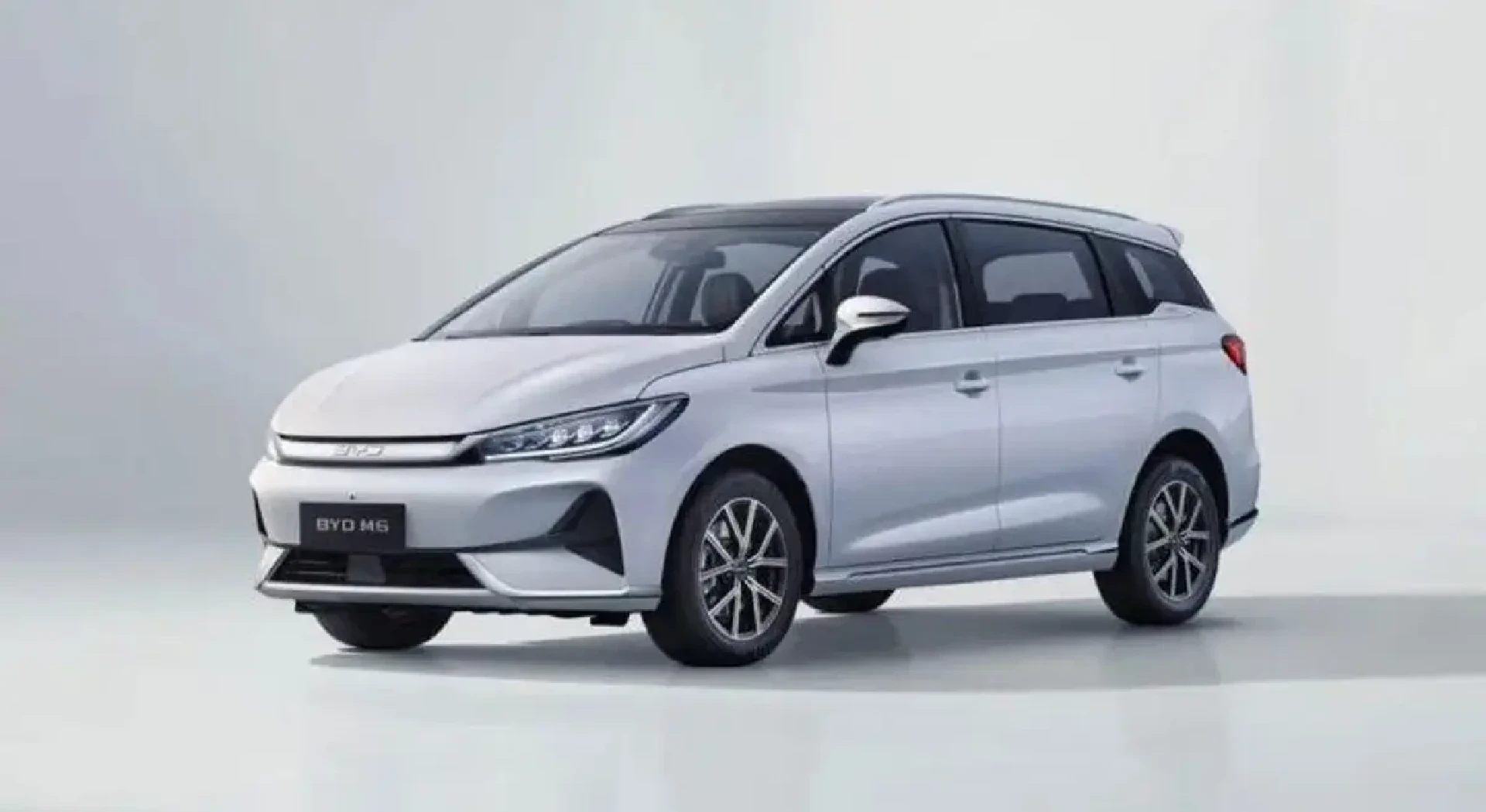 BYD Sukses Menjual 2,9 Ribu Unit Mobil di GIIAS 2024 1 BYD M6 Liputan6 com