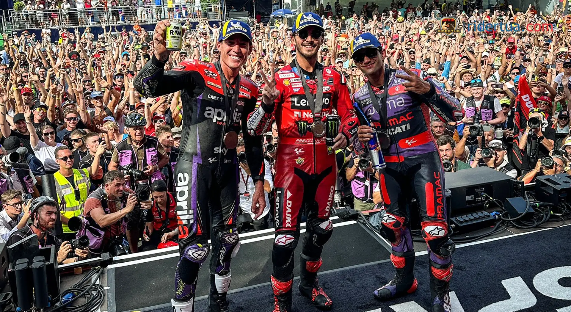 Aleix Espargaro Peringatkan Martinator: Menunggangi Motor Lain yang Tak Selevel, Tidak Akan Mudah! 1 Aleix Espargaro - Jorge Martin - Pecco Bagnaia