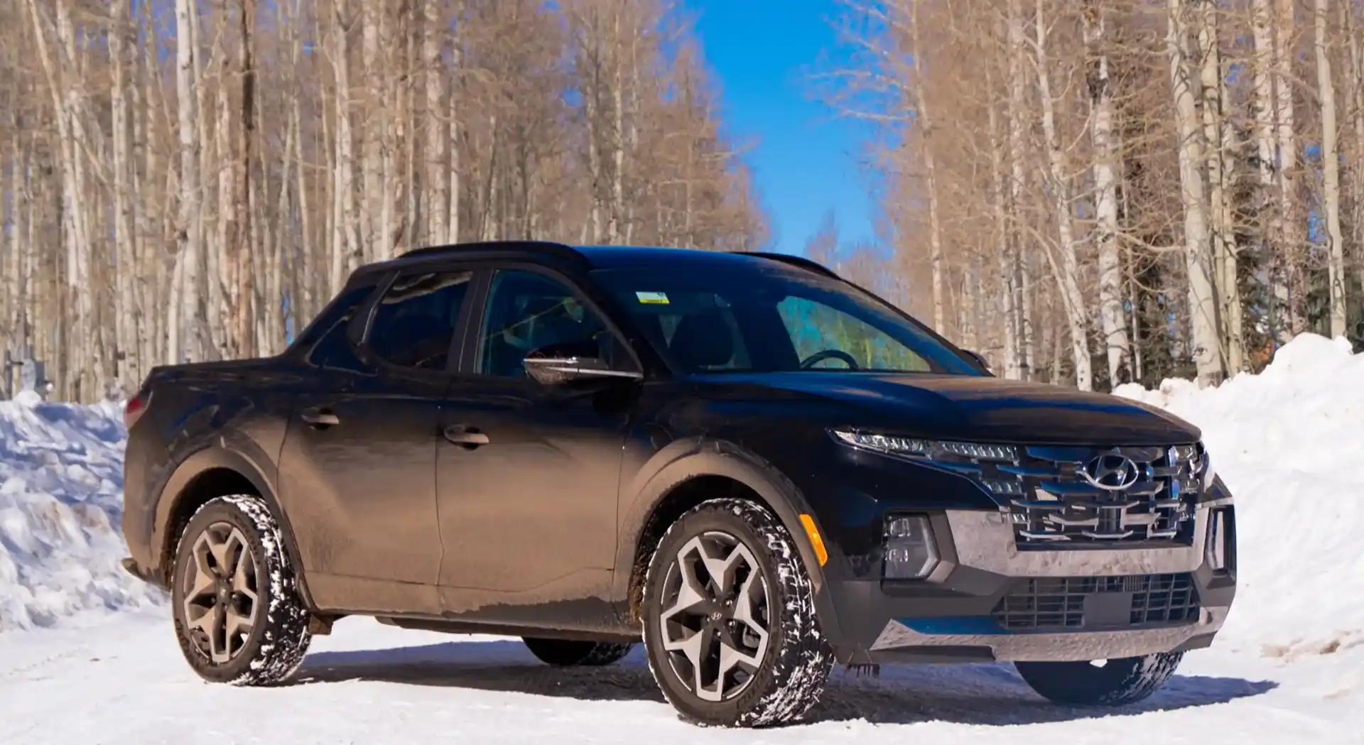 Hyundai Bakal Hadirkan Mobil Pikap Listrik? 1 Hyundai Santa Cruz The Drive
