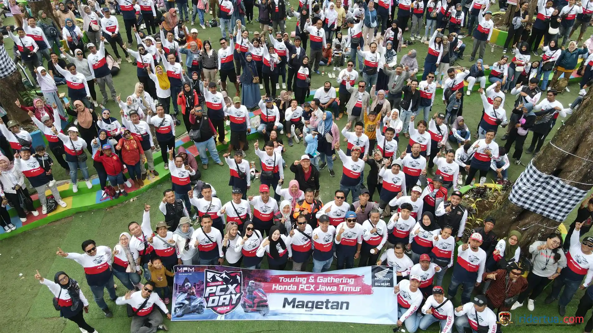 Bersama Ribuan Bikers Honda PCX, Riding Bareng Seru-Seruan di Jalan 1 Bersama Ribuan Bikers Honda PCX, Riding Bareng Seru-Seruan di Jalan