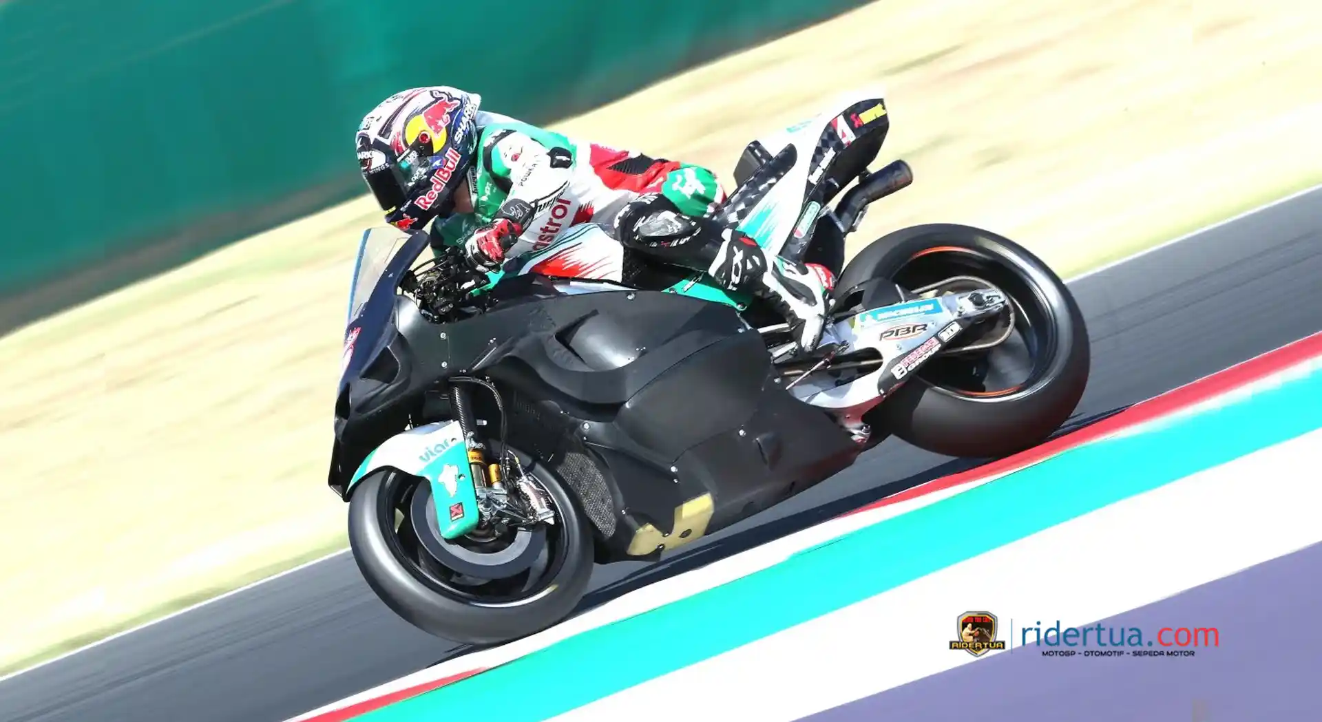 Johann Zarco Optimistis, Lebih Percaya Diri dari Joan Mir: 'Motor yang Kami Uji di Misano Sangat Berbeda' 1 Johann Zarco - Honda