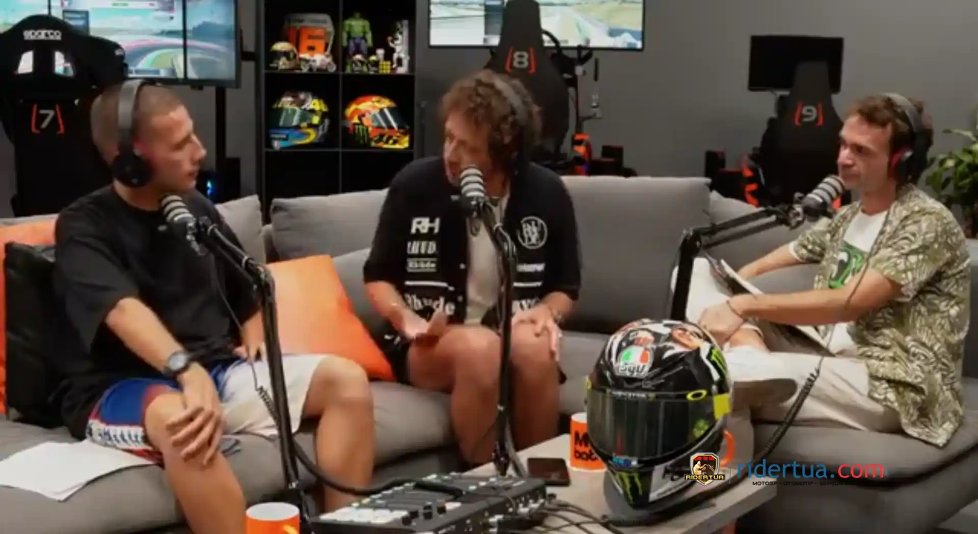 Valentino Rossi Kembali Menyerang Marquez Tentang Peristiwa Tahun 2015: 'Tidak Pernah Ada Pembalap yang Sekotor Dia' 1 Valentino Rossi - Andrea Migno - podcast Mig Babol