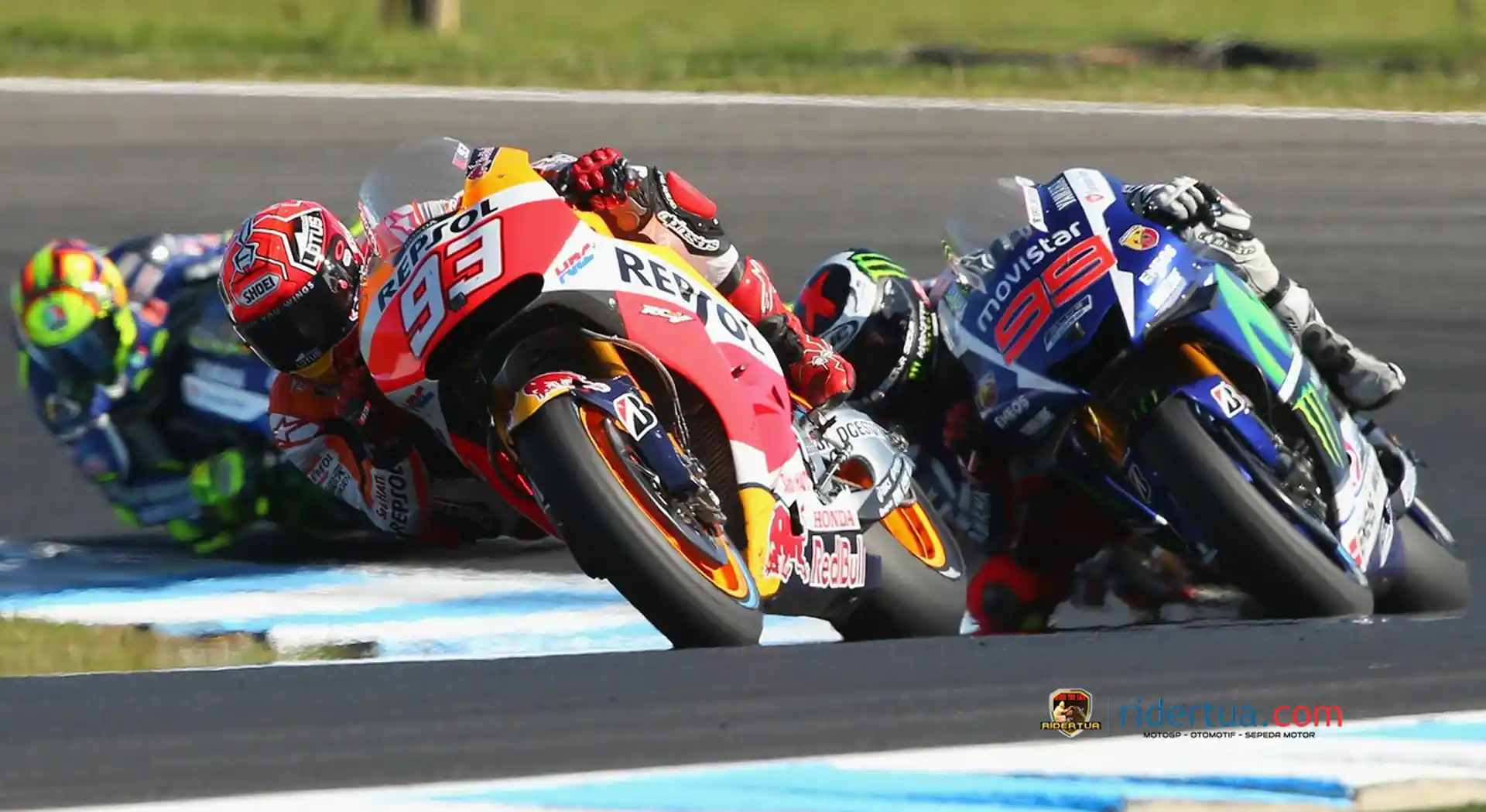Valentino Rossi Kembali Menyerang Marquez Tentang Peristiwa Tahun 2015: 'Tidak Pernah Ada Pembalap yang Sekotor Dia' 4 Valentino Rossi - Marc Marquez - Phillip Island 2015