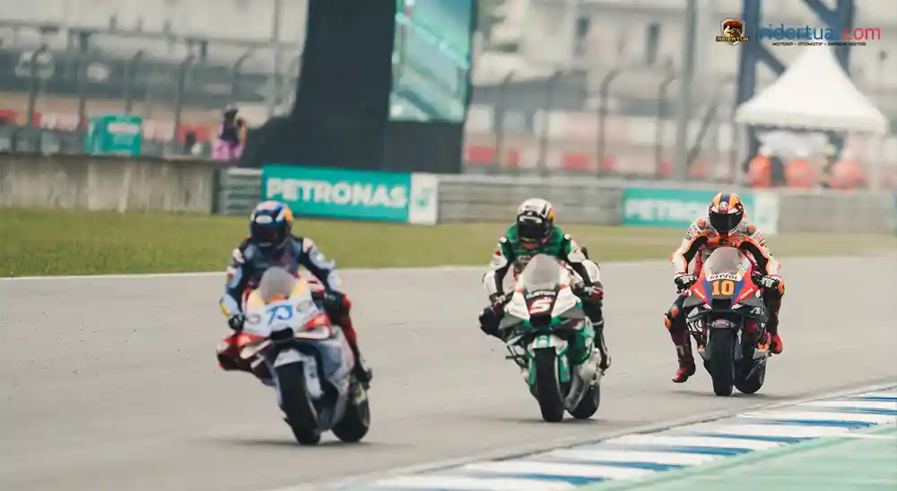 Johann Zarco Pembalap Tertua di Grid MotoGP Pada 2025 : Harus Terus Fit Agar Bisa Bertarung Melawan Rider-rider Muda 1 Alex Marquez - Johann Zarco - Luca Marini
