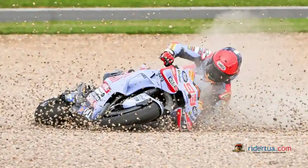 Santi Hernandez: Marc Marquez Lebih Kalem di Ducati, Namun Lebih Agresif Kalau Naik Motor Honda 1 Marc Marquez - crash