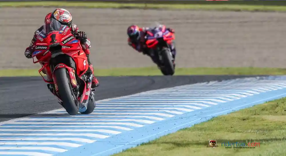 Cara Bikin Pecco Bagnaia Kalah: Gampang Nggak, Sih? 1 Pecco Bagnaia - Jorge Martin