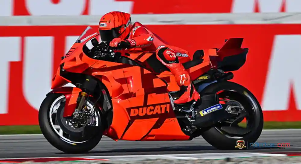 Marc Marquez Meninggalkan Red Bull, Lewis Hamilton akan Meninggalkan Monster Energy 1 Marc Marquez GP25