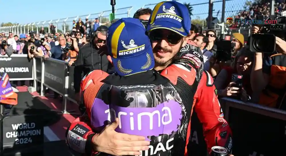 Pecco Bagnaia Terkait Jorge Martin : Kita Harus Menepati Janji dalam Kontrak! 2 Pecco Bagnaia-Jorge Martin