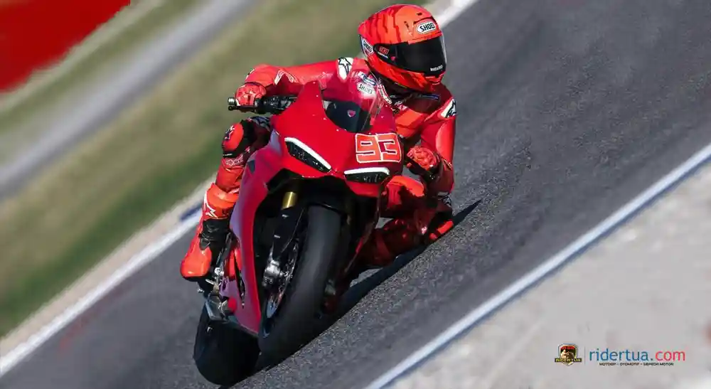 Pecco Bagnaia Dapat Kejutan dari Ducati di Ulang Tahunnya yang ke-28 1 Marc Marquez - Panigale V2