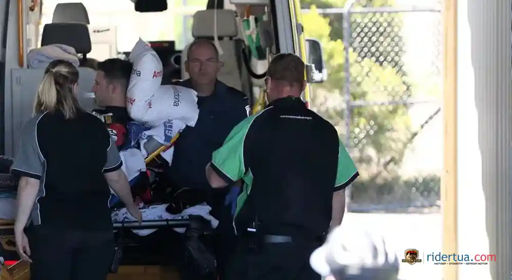 Jonathan Rea : Kaki Saya Belum Dapat Dioperasi Karena Mengalami Pembengkakan Parah 1 Jonathan Rea Crash