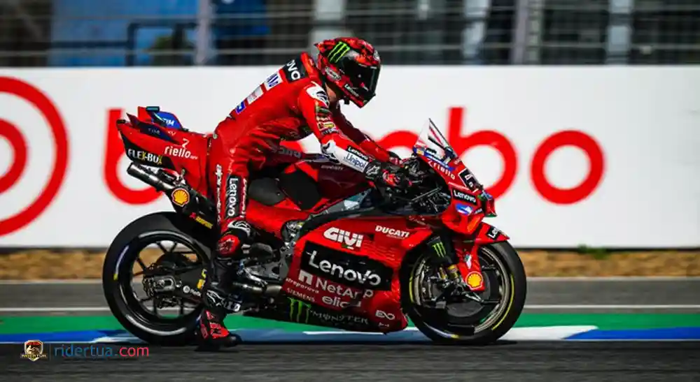 Dani Pedrosa: Apa yang Terjadi pada Pecco Jumat Lalu Membuatku Marah! 1 Pecco Bagnaia