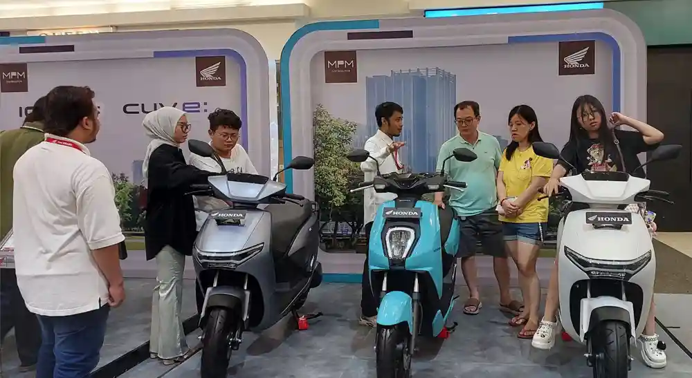 Sambutan Luar Biasa Regional Public Launching Honda CUV e dan ICON e di Surabaya 2 Peluncuran Honda CUV e dan ICON e di Surabaya