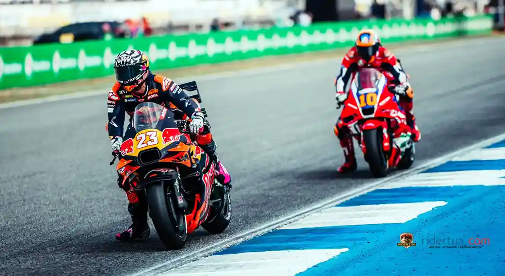 Enea Bastianini : Di MotoGP Ban Adalah Faktor Krusial, Perubahan akan Berdampak Besar 1 Enea Bastianini - Luca Marini