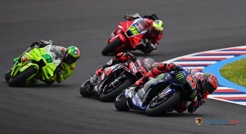 Fabio Quartararo P14 : Kontak dengan Bezzecchi Sangat Disayangkan Tapi Kecepatan Kami Memang Buruk Sekali 1 Fabio Quartararo