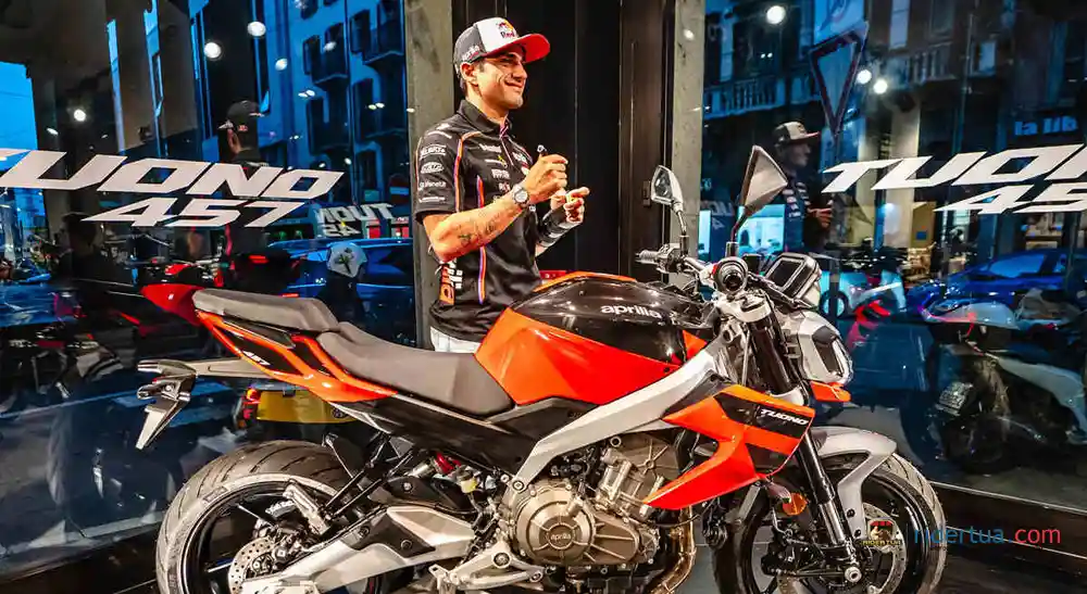 Jorge Martin Berada di Milan dalam Acara Peluncuran Aprilia Tuono 457 Terbaru 1 Jorge Martin