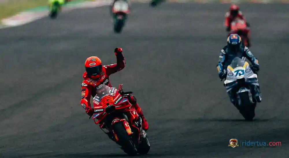 Marc Marquez : Alex Bikin Saya Tidak Pernah Merasa Tenang 1 Marc Marquez - Alex Marquez