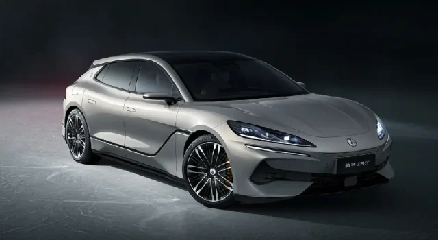 Denza Z9 GT EV com BYD Denza Z9 GT EV com