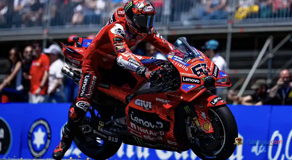 Pecco Bagnaia : Yang Bikin Saya 'Frustrasi' Adalah Kenyataan Tidak Bisa Mengendarai Motor Seperti yang Dulu Saya Lakukan 1 Pecco Bagnaia