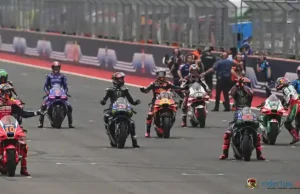 Bos Aprilia : Peraturan Harus Direvisi Agar Start Balapan Tidak Kacau Lagi Seperti di MotoGP Amerika Start MotoGP Amerika 2025 - Kacau