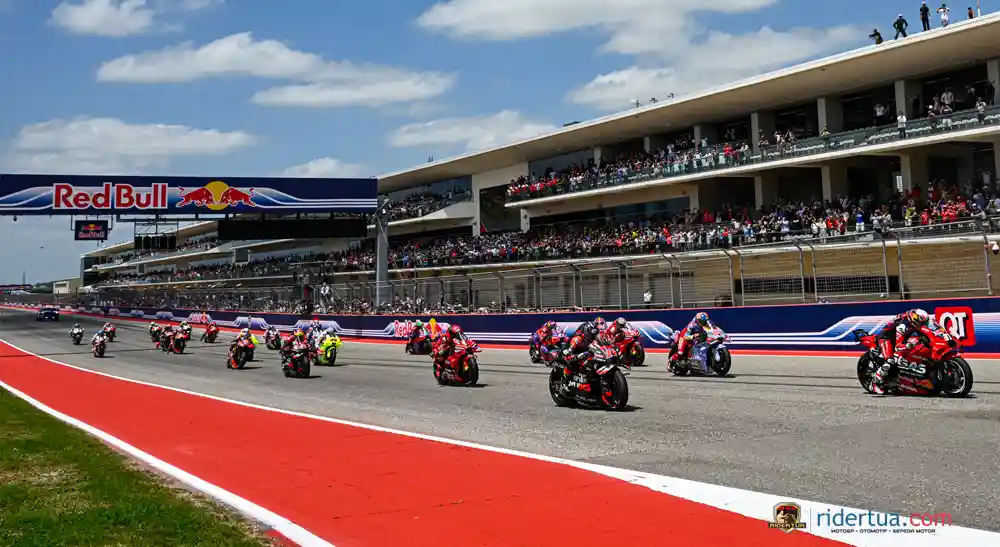 Bos Aprilia : Peraturan Harus Direvisi Agar Start Balapan Tidak Kacau Lagi Seperti di MotoGP Amerika 1 Start MotoGP Amerika