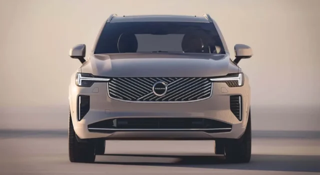 Volvo XC90 2025 City Magazine