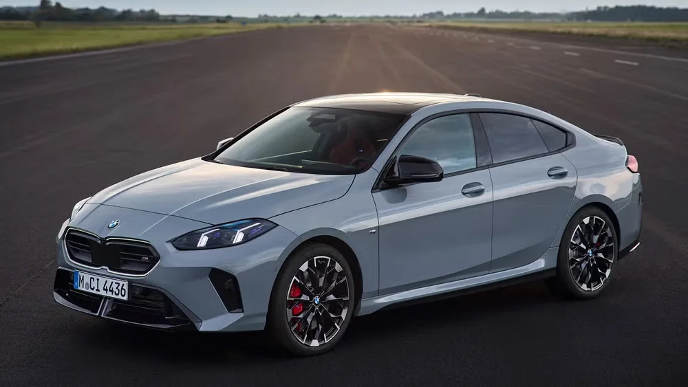 BMW 2 Series Juga Ikut Mendapat Model Baru? 1 BMW 2 Series 2025 Car and Driver