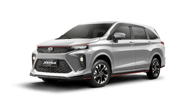 Penjualan mobil bekas Daihatsu Xenia Daya