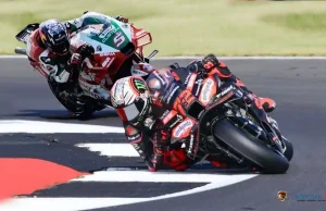 Johann Zarco : Jangan Coba-coba Mengganggu Marco Bezzecchi Karena Dia Sangat Cepat! Johann Zarco - Marco Bezzecchi