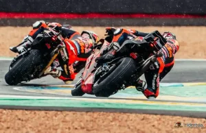 Maverick Vinales : Saya Ingat Brno, Penampilan Terbaik Saya dalam Balapan Flag to Flag Maverick Vinales - Pedro Acosta