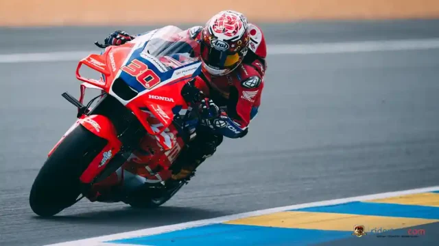 Takaaki Nakagami Takaaki Nakagami