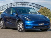 Mobil listrik Tesla Model Y Drive