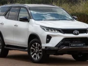 Ekspor mobil Toyota Fortuner Cars co za